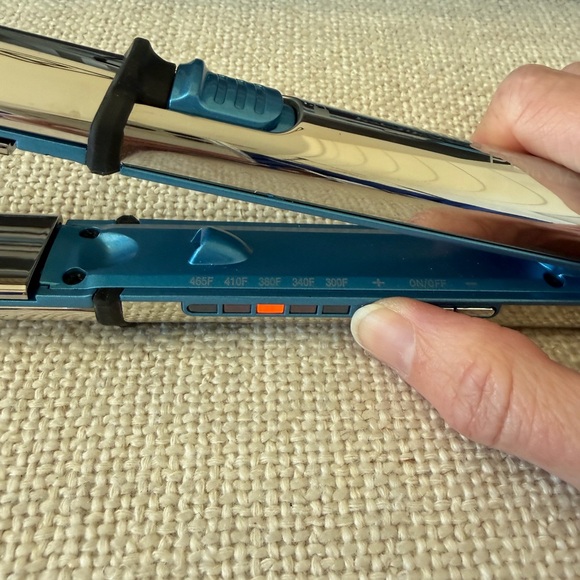 BaBylissPRO  Nano Titanium Prima 3100 1” Ionic Hair Straightener - Picture 10 of 15